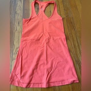 Lululemon size 4 tank